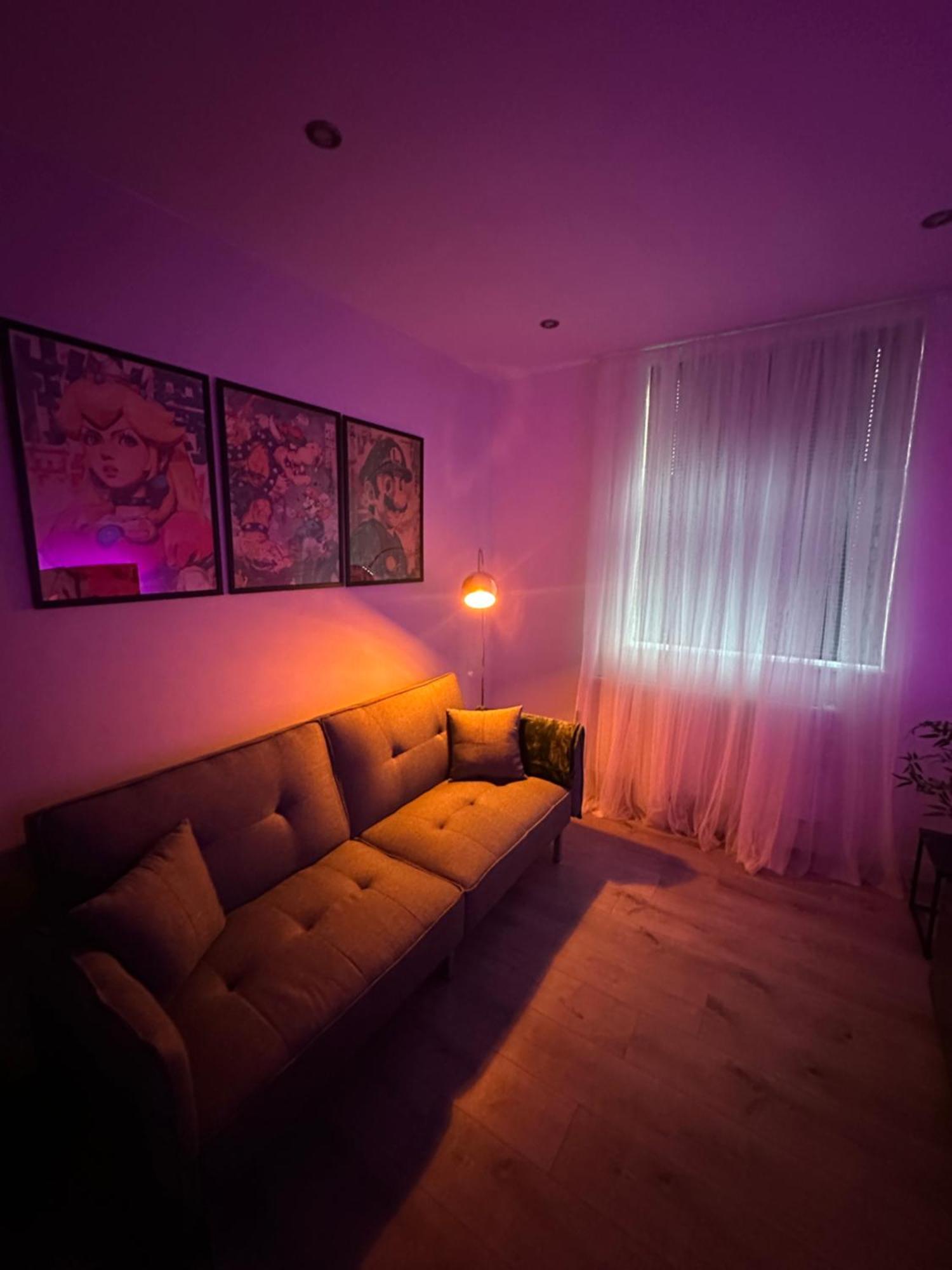 Retro Suite A Luxury Apartment With King Size Bed Wii Games And Entertainment Лестер Екстер'єр фото