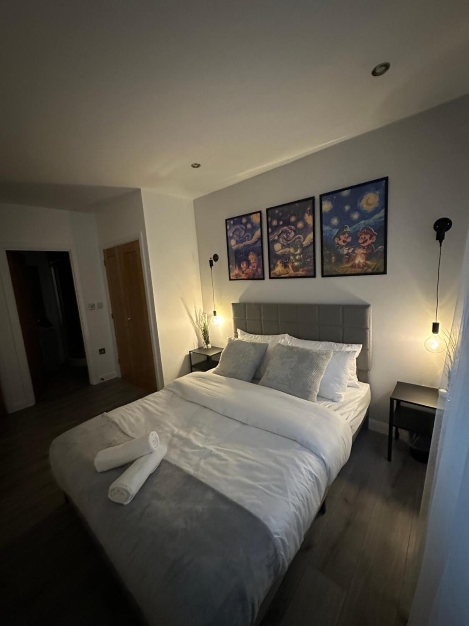 Retro Suite A Luxury Apartment With King Size Bed Wii Games And Entertainment Лестер Екстер'єр фото